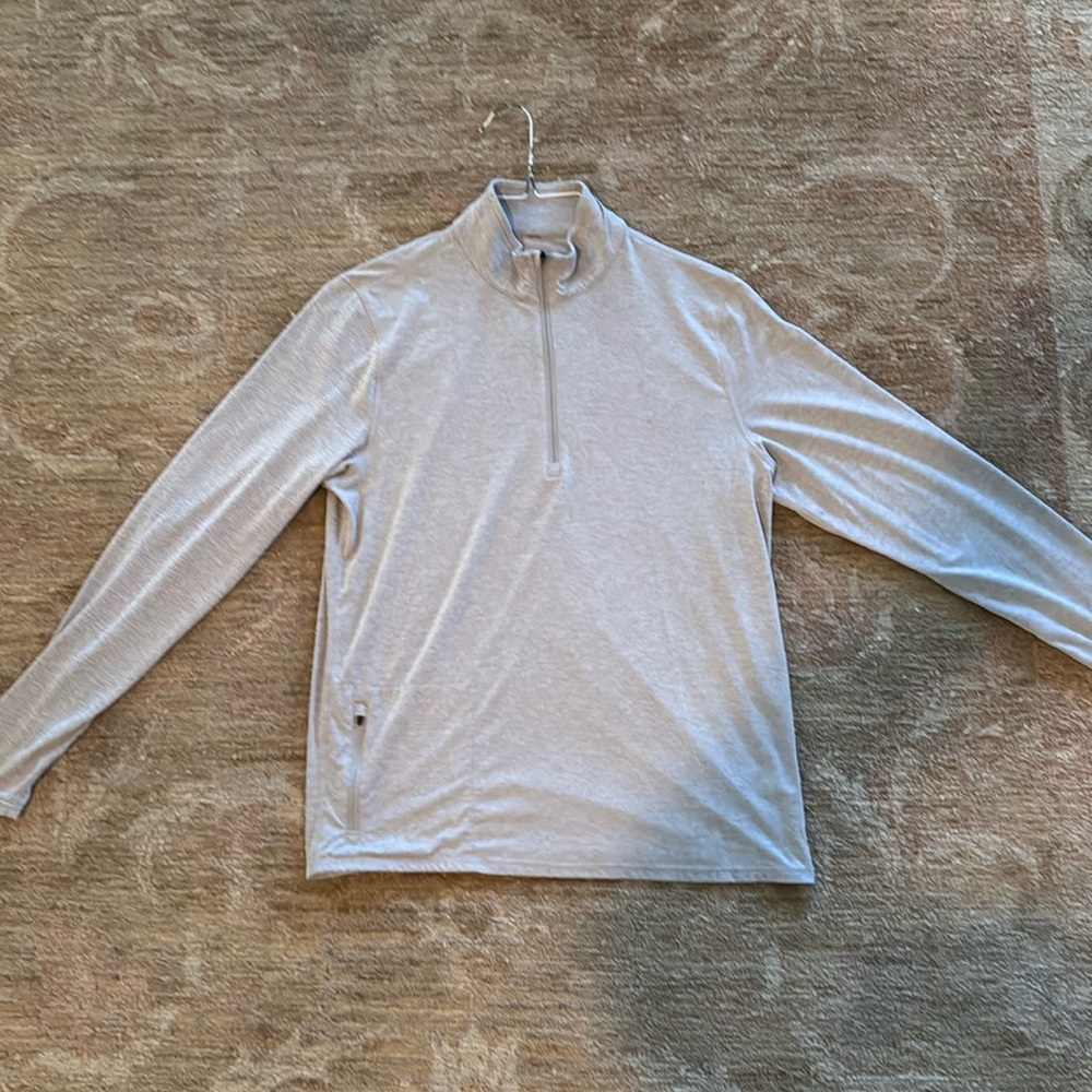 Vuori v221 Men's Size Medium Heather Grey  Men's Ease Performance 1/2 Zip 2.0